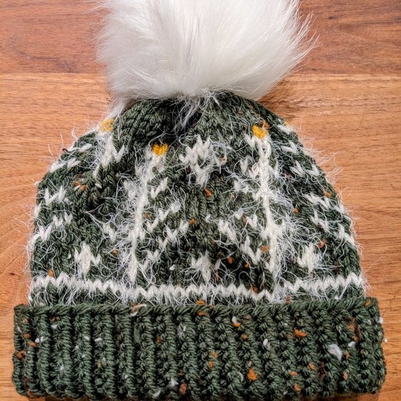 Forest Green Baby Hand made tricot Winter hat-beanie- 6-9months - Picture 1 of 1